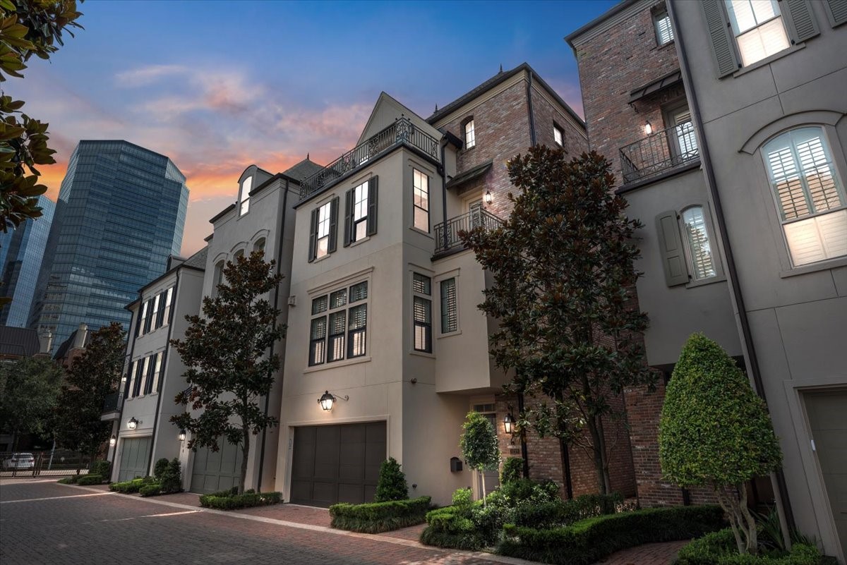 1218 Wynden Commons Lane Houston TX 77056