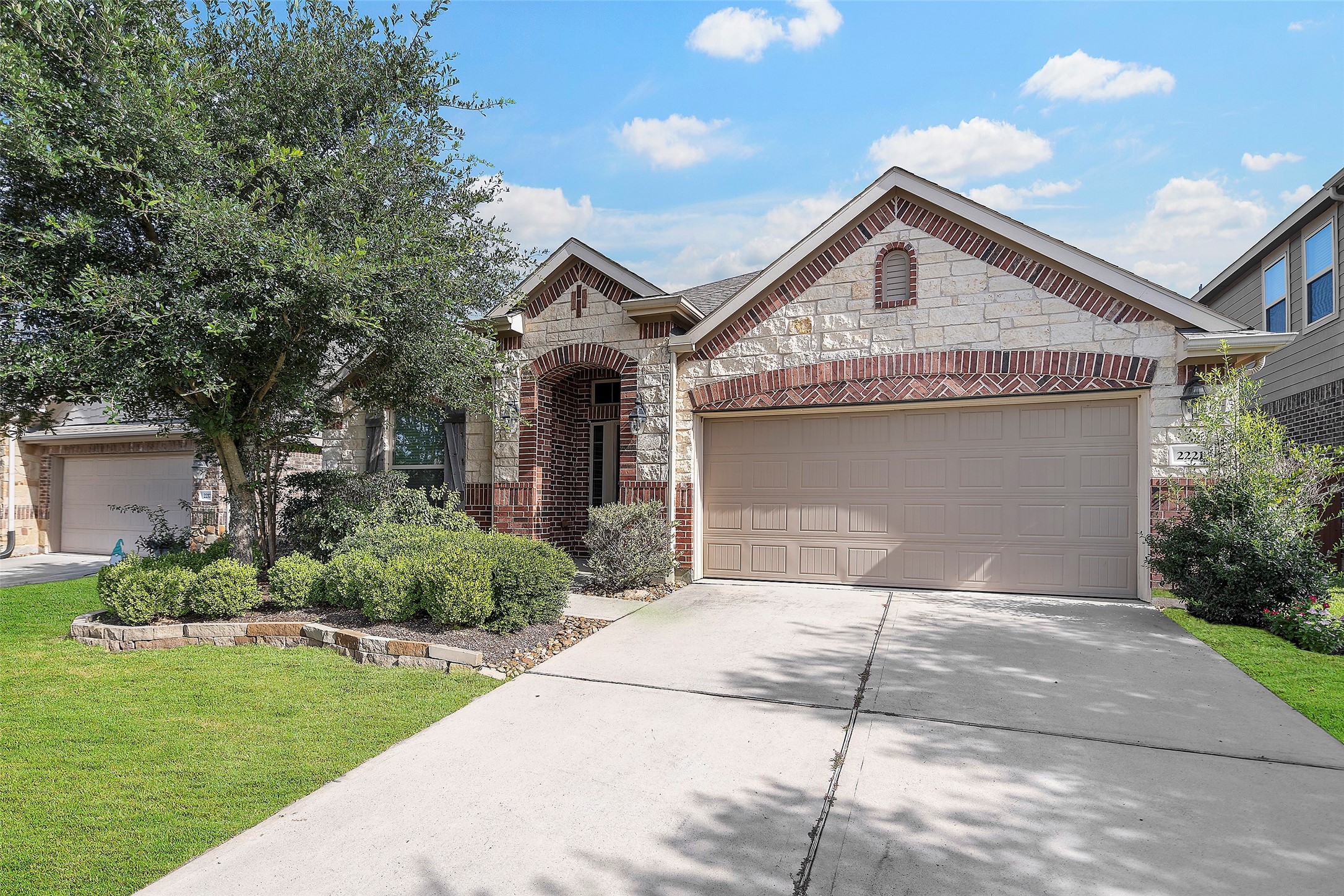 2221 Maple Point Drive N Conroe TX 77301