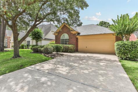 8326 Hunters Village Drive Humble TX 77346