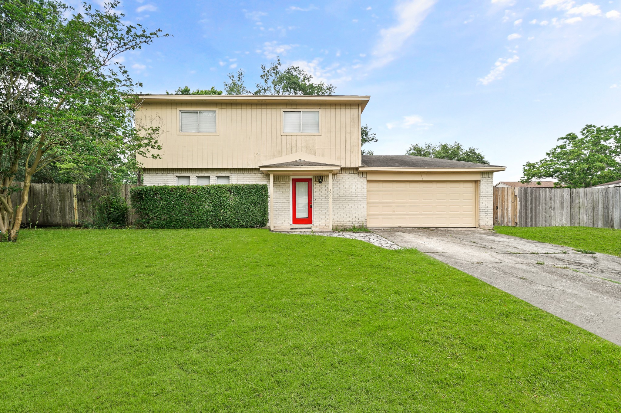 303 Hearthside Circle League City TX 77573