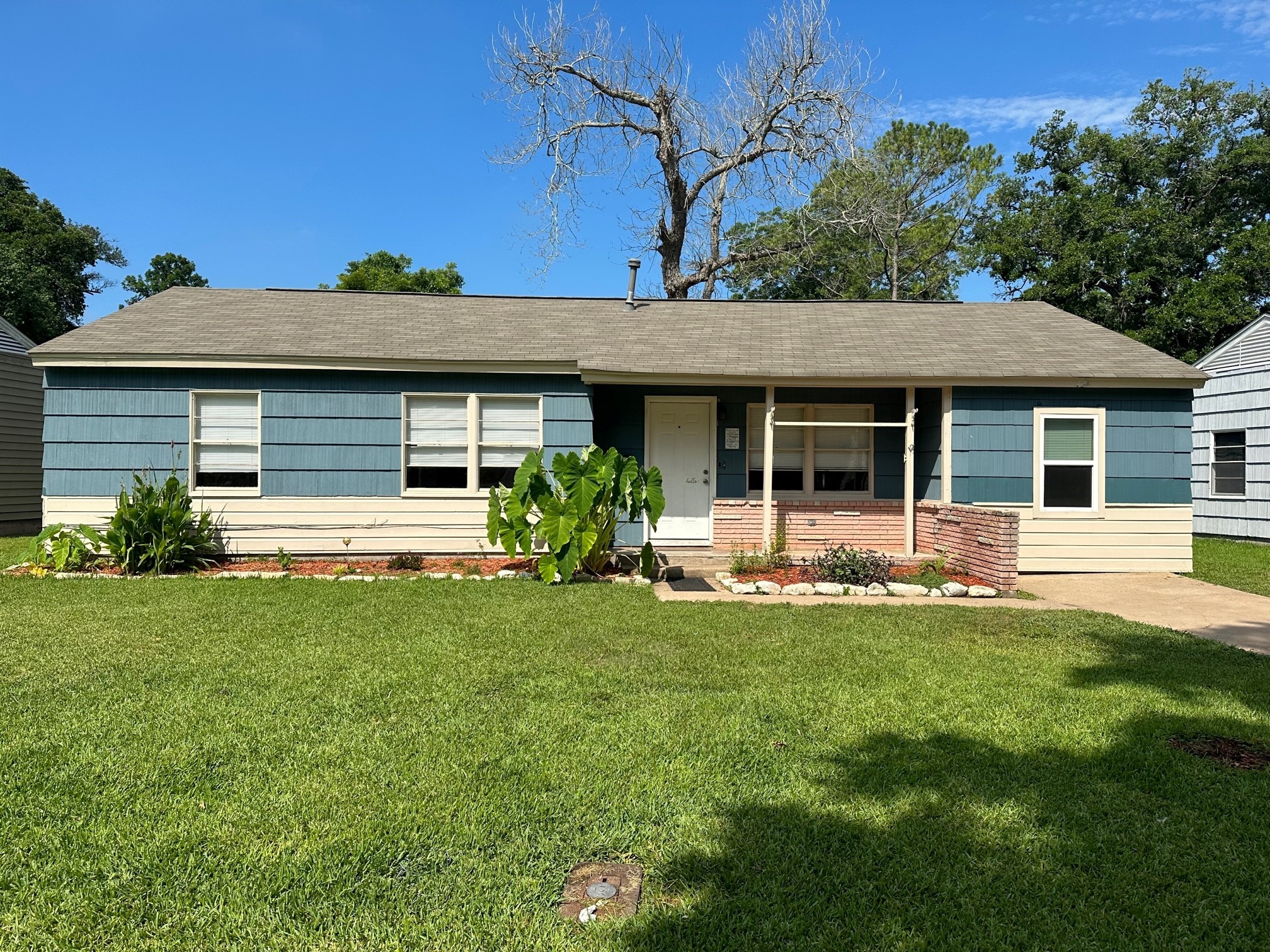 218 Laurel Street Lake Jackson TX 77566