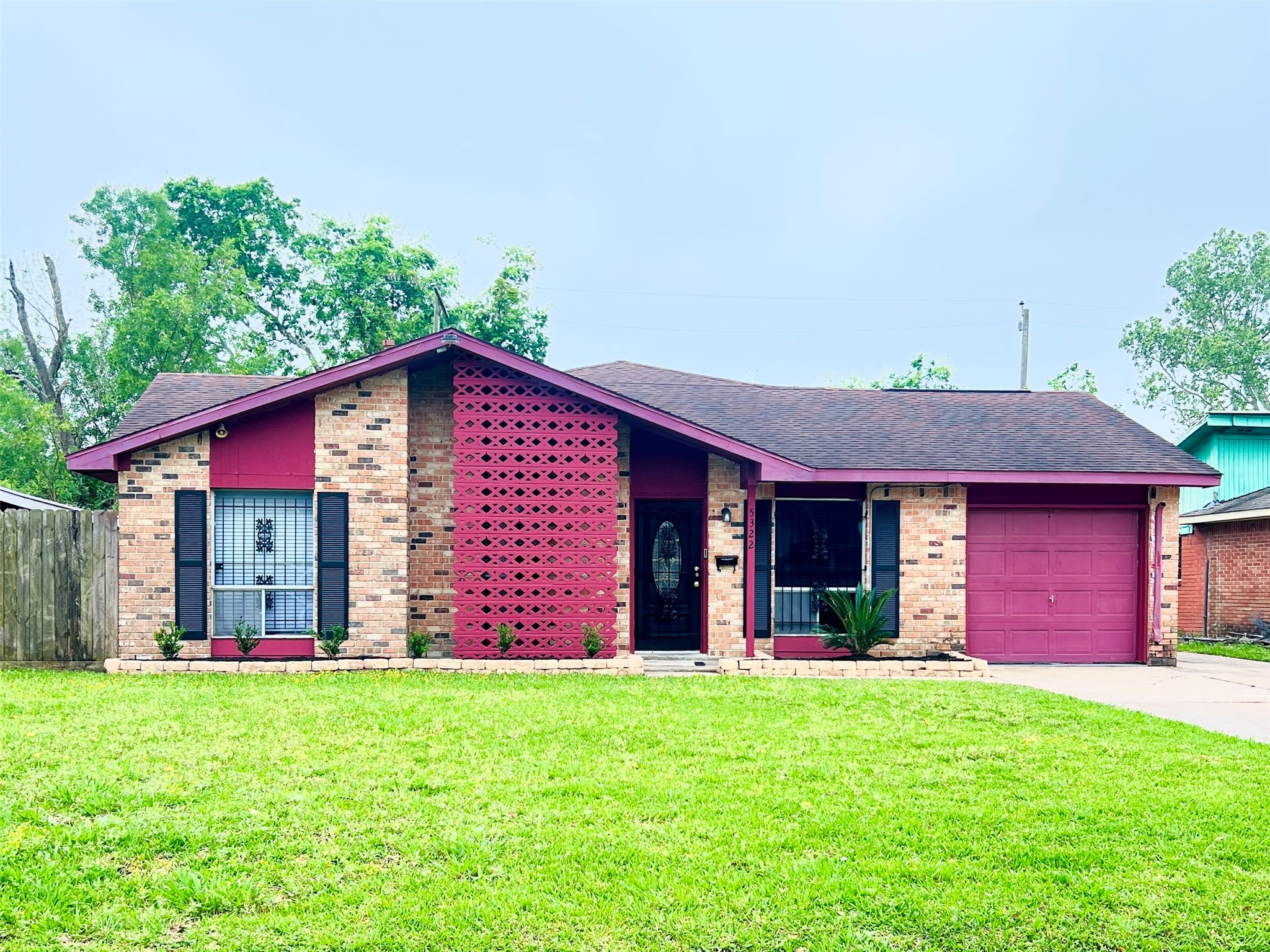 5322 Tavenor Lane Houston TX 77048