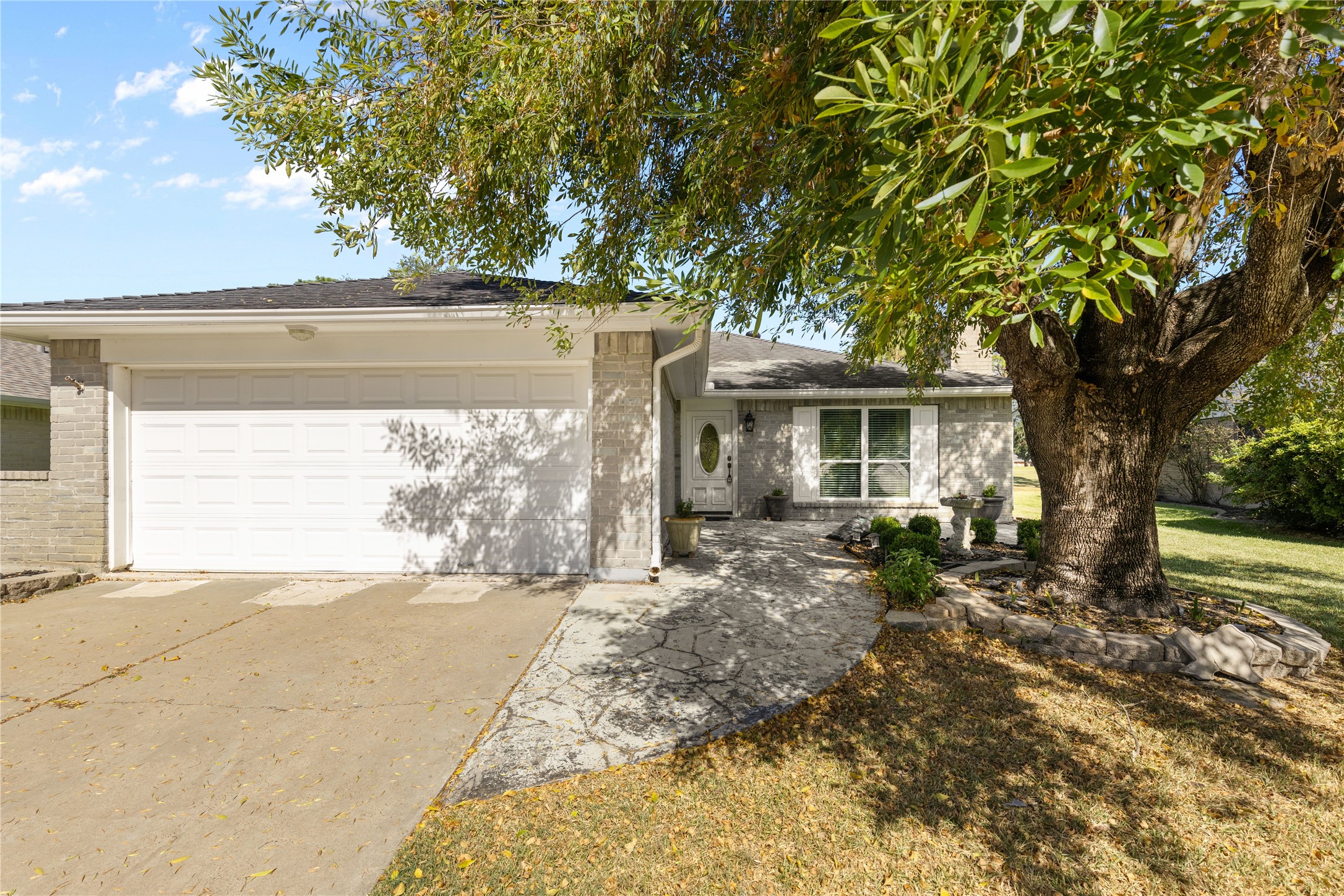 3215 S Peach Hollow Circle Pearland TX 77584