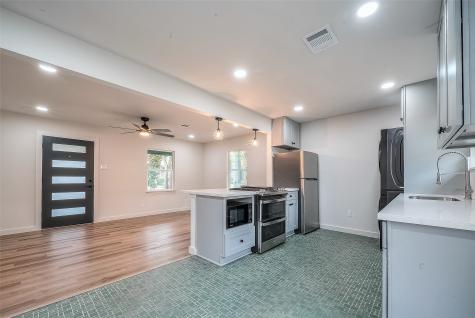 1405 Waverly Street Houston TX 77008