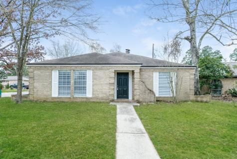 1 Midwood Circle Conroe TX 77301