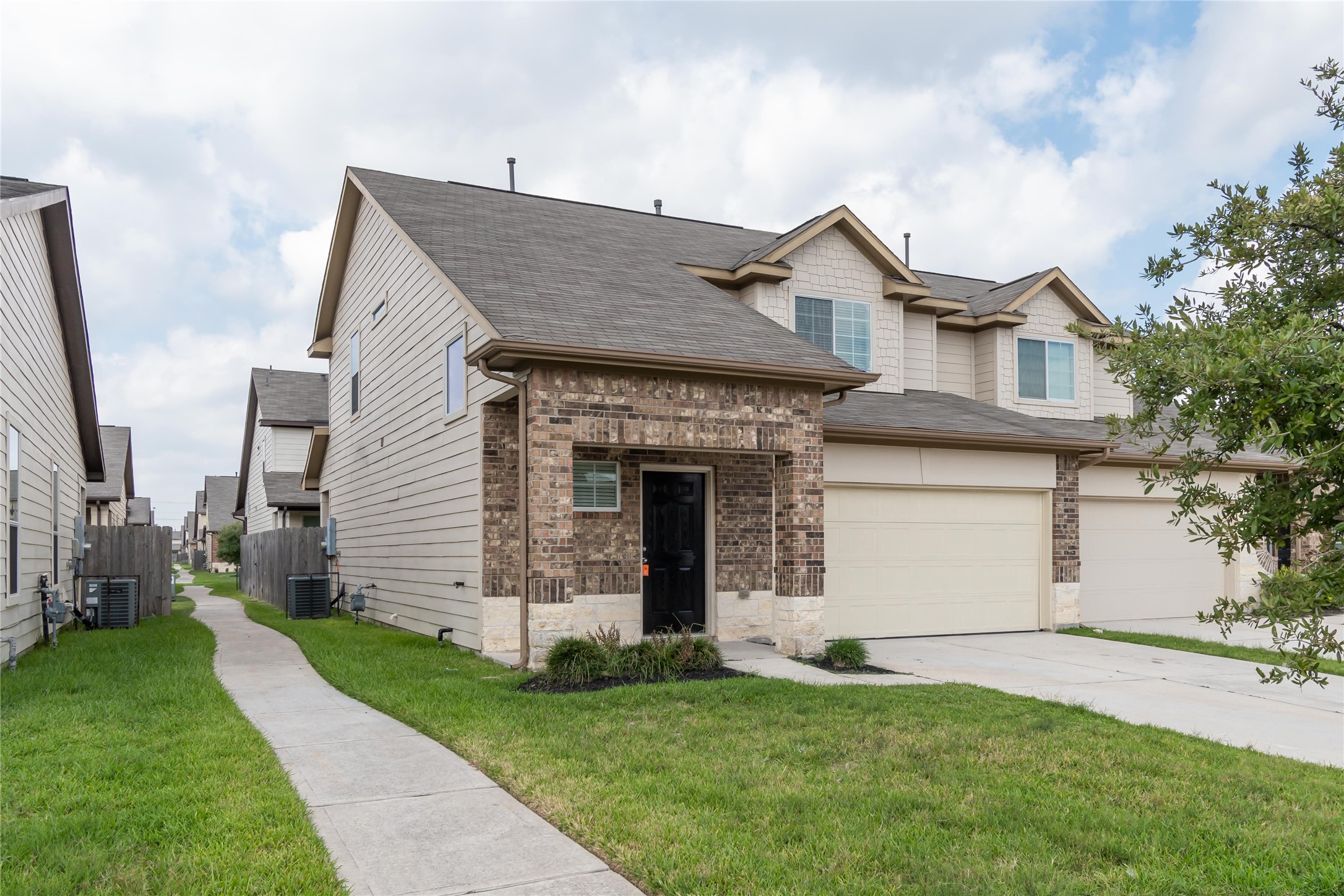 9719 Floria Court Houston TX 77044