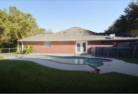 414 Live Oak Lane Friendswood TX 77546