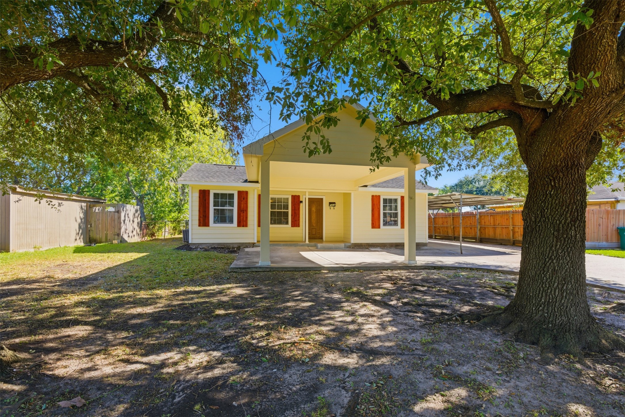 1418 Thomas Avenue Pasadena TX 77506