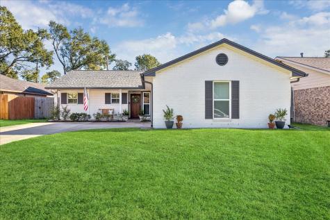5907 Hewitt Drive Houston TX 77092