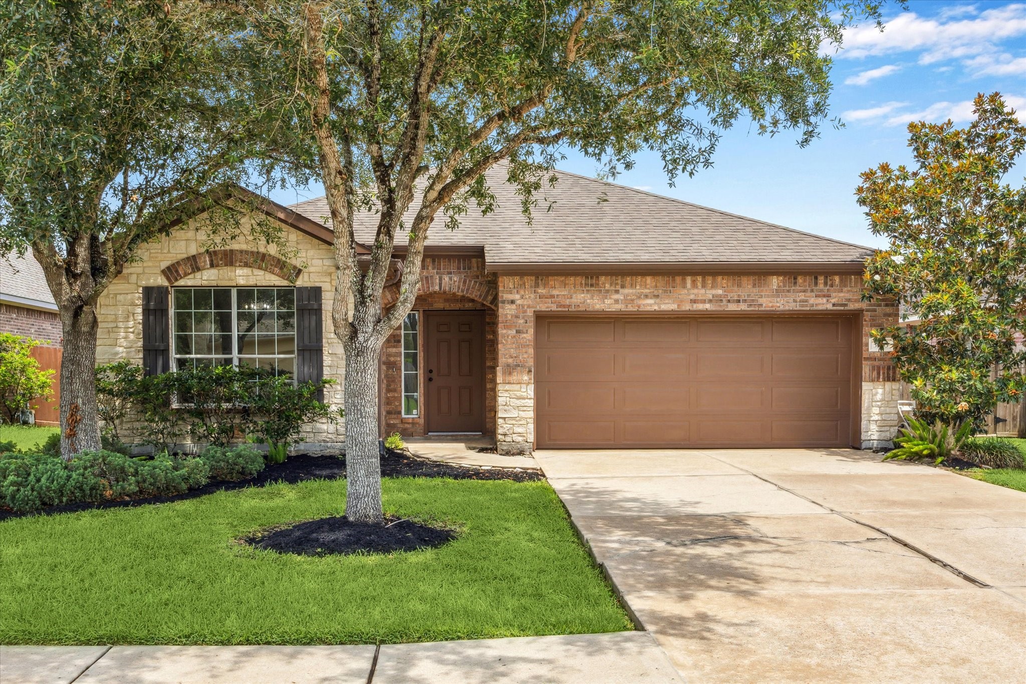 3105 W Trail Drive Pearland TX 77584