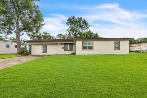 503 Azalea Street Lake Jackson TX 77566