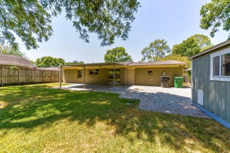 2014 Woodvine Drive Houston TX 77055