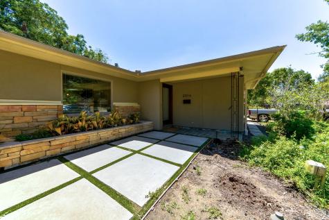 2014 Woodvine Drive Houston TX 77055