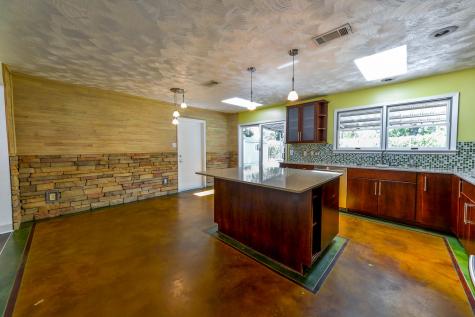 2014 Woodvine Drive Houston TX 77055