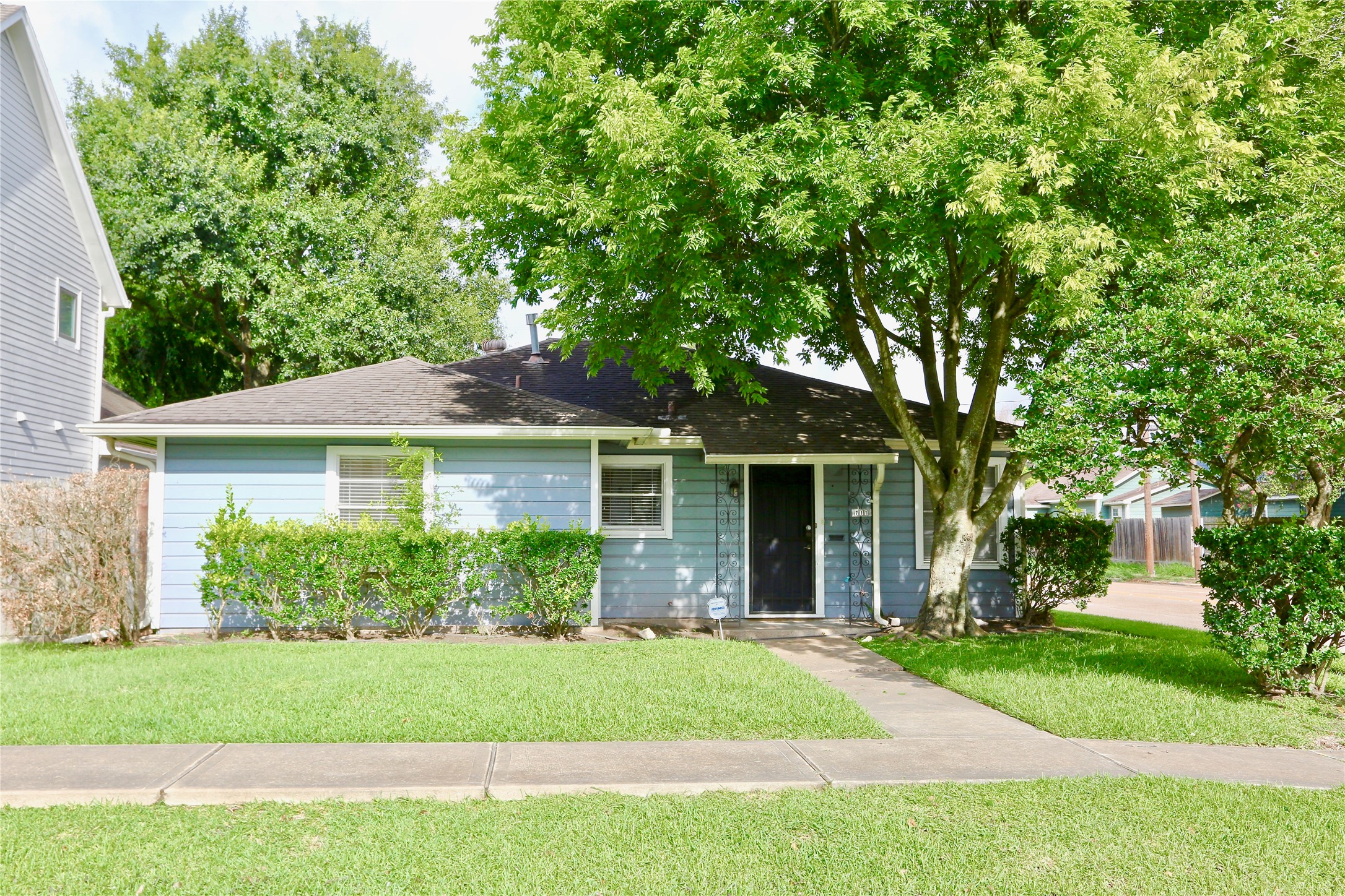 711 Cordell Street Houston TX 77009
