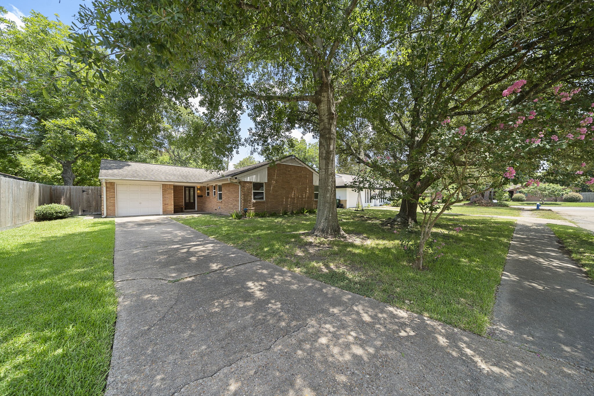 4306 Warm Springs Road Houston TX 77035
