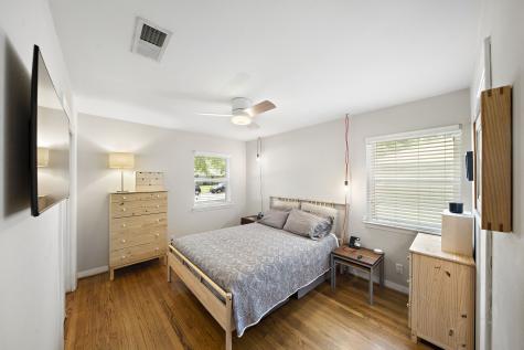 4306 Warm Springs Road Houston TX 77035