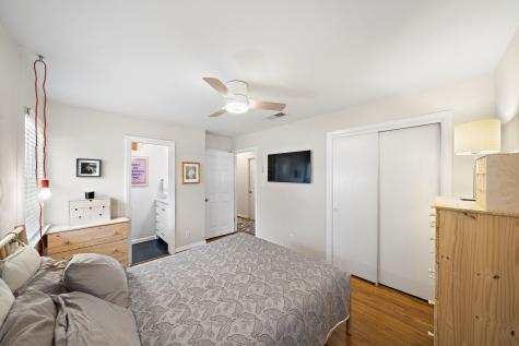 4306 Warm Springs Road Houston TX 77035