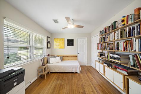 4306 Warm Springs Road Houston TX 77035