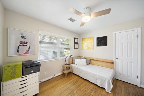 4306 Warm Springs Road Houston TX 77035