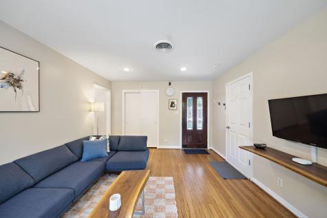 4306 Warm Springs Road Houston TX 77035