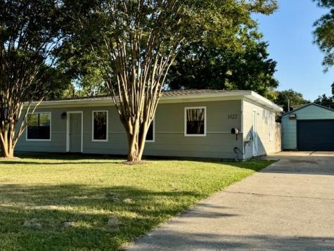 1425 4th Avenue N Texas City TX 77590