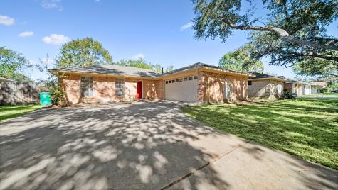 810 Sunnybrook Lane Baytown TX 77521