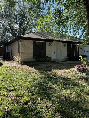 10107 Trade Winds Drive Houston TX 77086