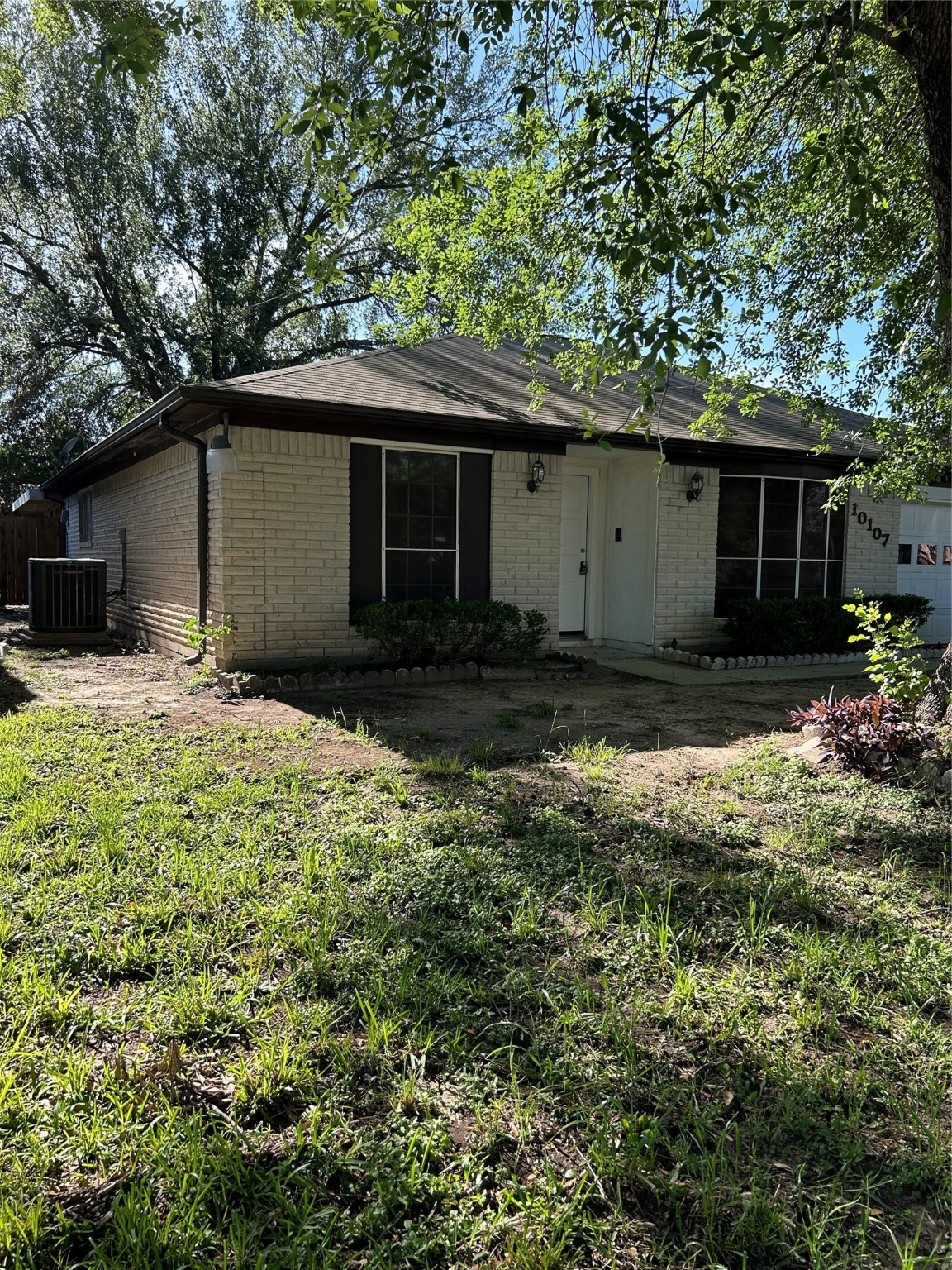 10107 Trade Winds Drive Houston TX 77086