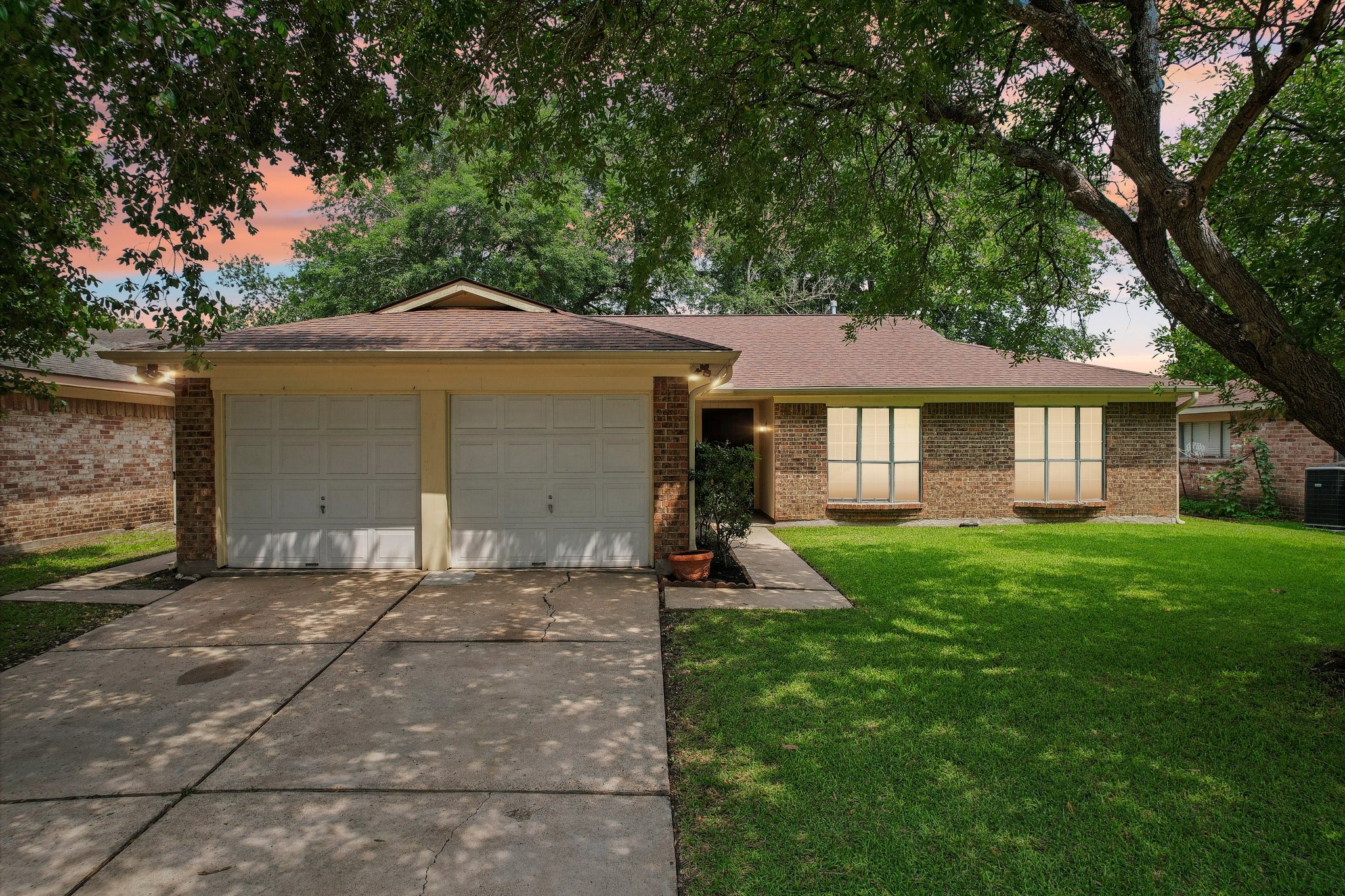 859 Seacliff Drive Houston TX 77062