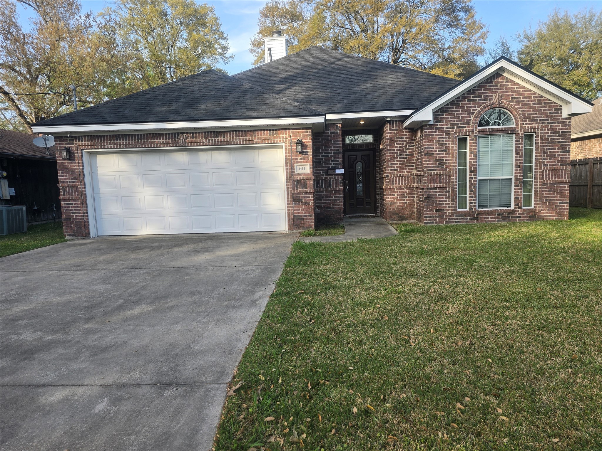 611 S 13th Street Nederland TX 77627