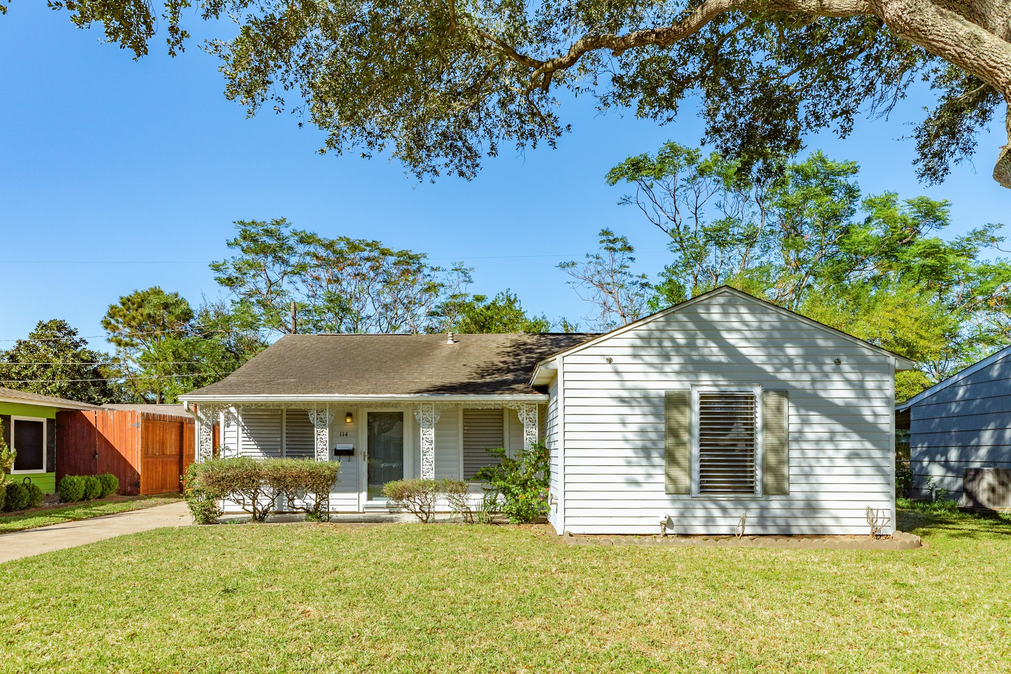 114 Tarpon Avenue Galveston TX 77550