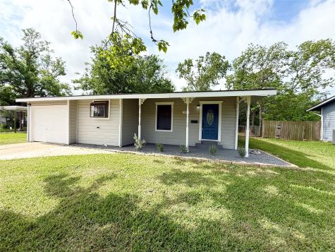 116 Acacia Street Lake Jackson TX 77566