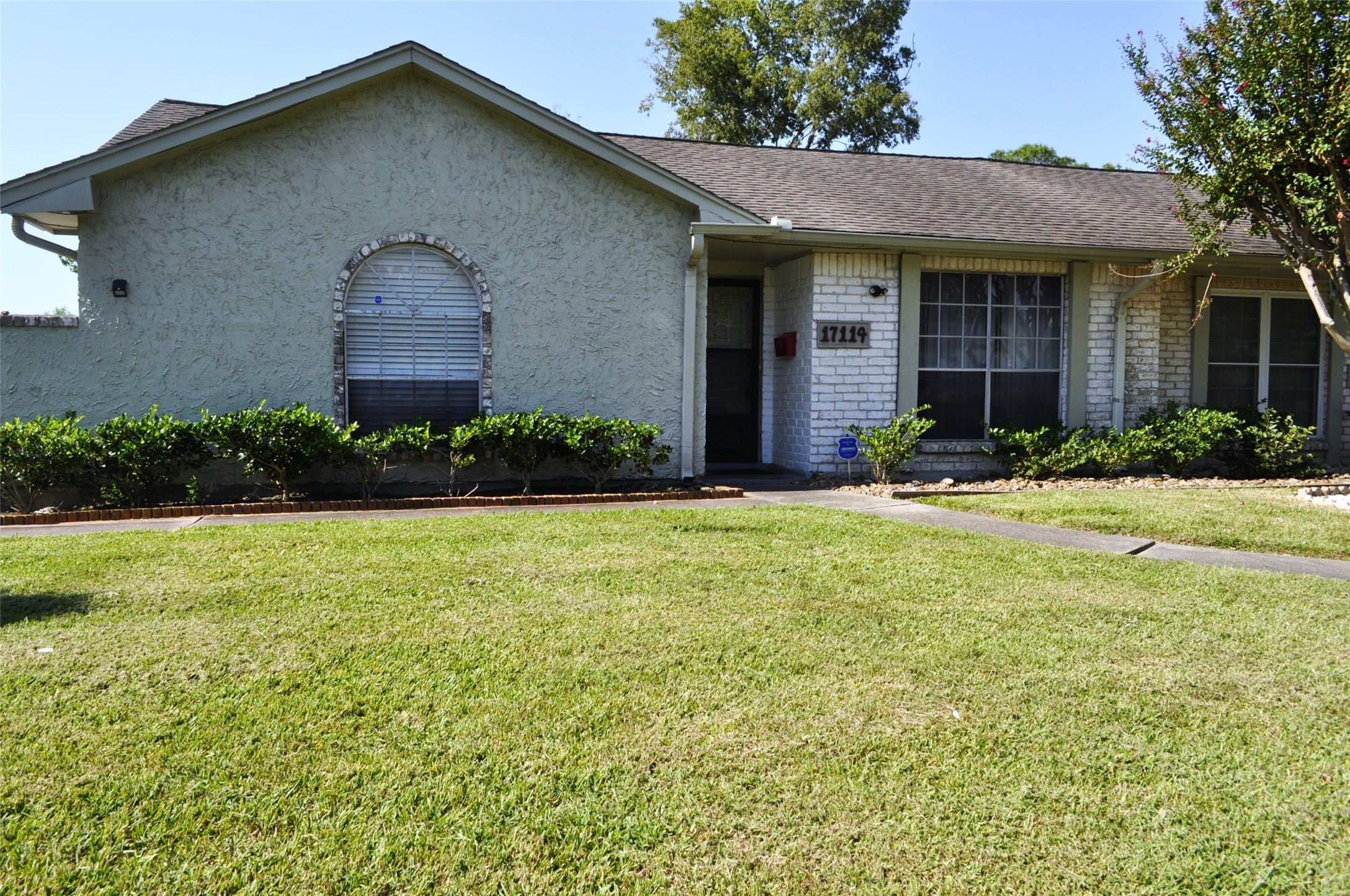 17114 Blackhawk Boulevard Friendswood TX 77546
