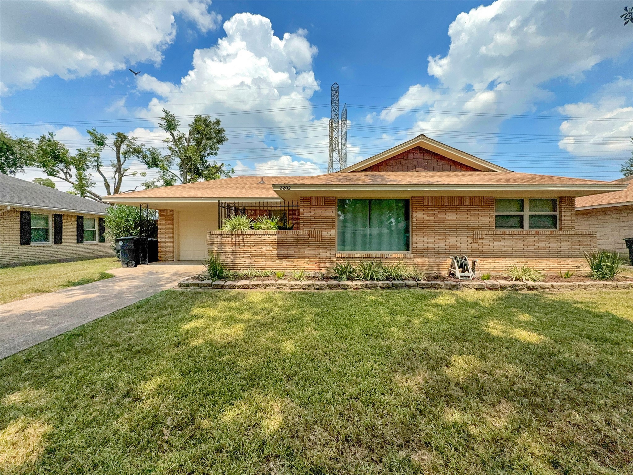2202 Stonecrest Drive Houston TX 77018