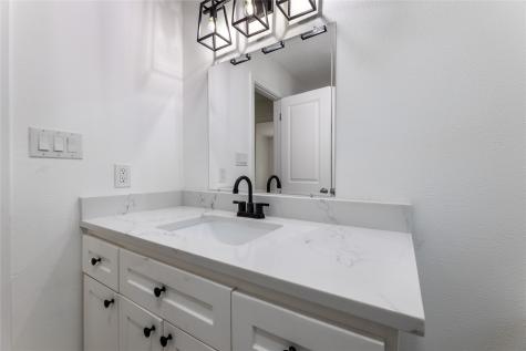 2725 W Shane Street Alvin TX 77511