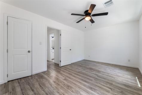 2725 W Shane Street Alvin TX 77511