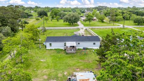 11105 32nd 1/2 Street Santa Fe TX 77510