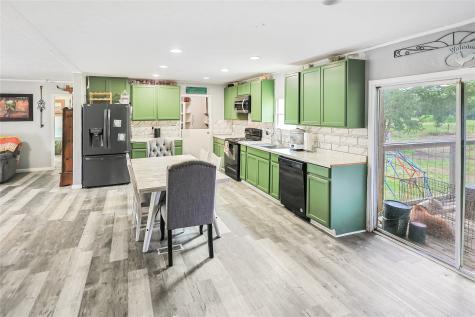 11105 32nd 1/2 Street Santa Fe TX 77510