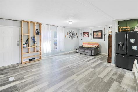 11105 32nd 1/2 Street Santa Fe TX 77510