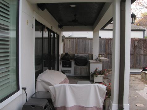 4112 Blossom Street Houston TX 77007