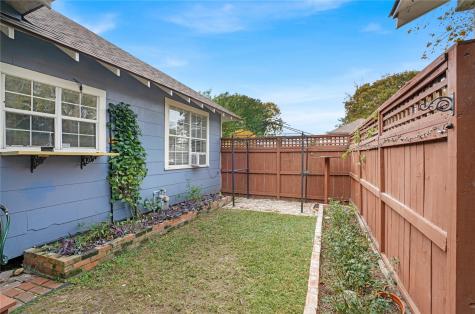 114 W Lobit Street Baytown TX 77520