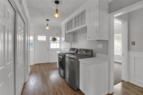 114 W Lobit Street Baytown TX 77520