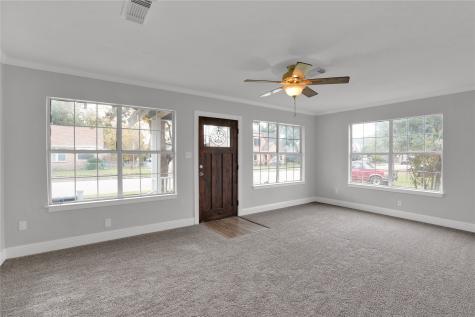 114 W Lobit Street Baytown TX 77520