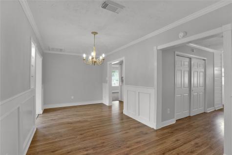 114 W Lobit Street Baytown TX 77520
