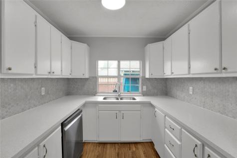 114 W Lobit Street Baytown TX 77520