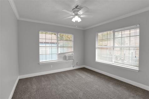 114 W Lobit Street Baytown TX 77520