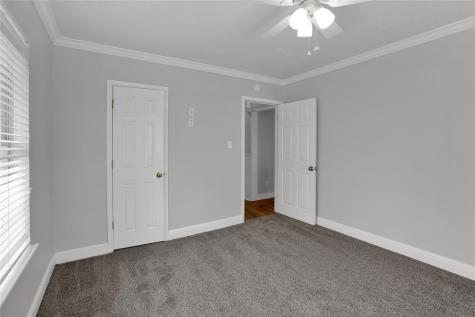 114 W Lobit Street Baytown TX 77520