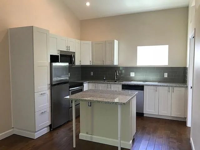 406 Willard Street Houston TX 77006