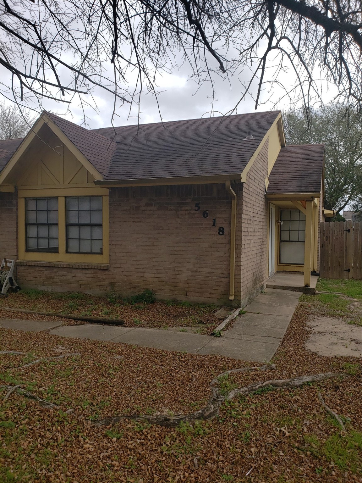 5618 Hollow Pines Drive Houston TX 77049